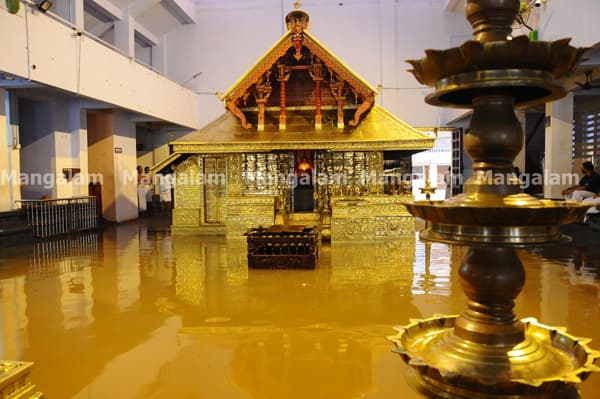Heavy Rains : Kannur Parassinikadavu Sree Muthappan Madapura submerged in water Photo By :- Krishnan Kanhirangad