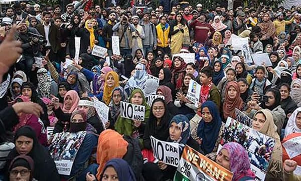 ഐഐടിയിലെ പ്രതിഷേധക്കാര്‍ ആലപിച്ച പാകിസ്ഥാനി കവിത 'ഹം ദേഖേംഗേ' ഹൈന്ദവ വിരുദ്ധമോ എന്ന് അന്വേഷണം