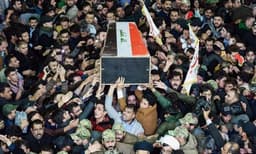 'അമേരിക്കയിലേക്ക് മരണം'..: ഖാസിം സുലൈമാനിയുടെ വിലാപയാത്രയില്‍ വൈകാരികമായി ആര്‍ത്തലച്ച് ഇറാന്‍ ജനത