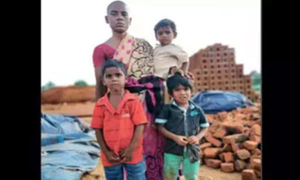 കടംകയറി ഭര്‍ത്താവ് ആത്മഹത്യ ചെയ്തു, മുഴുപ്പട്ടിണിയില്‍ മൂന്ന് കുഞ്ഞുങ്ങളും അമ്മയും ; 150 രൂപയ്ക്ക് മുടി മുറിച്ചു വിറ്റ് യുവതി മക്കള്‍ക്ക് ആഹാരം വാങ്ങിക്കൊടുത്തു...!!