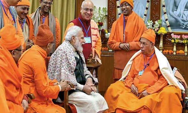 ബേലൂര്‍ മഠത്തിന്റെ വേദി രാഷ്ട്രീയമായി ഉപയോഗിച്ചു: മോഡിയുടെ സന്ദര്‍ശനത്തില്‍ രാമകൃഷ്ണ മിഷനിലെ സന്യാസിമാര്‍ക്ക് അതൃപ്തി