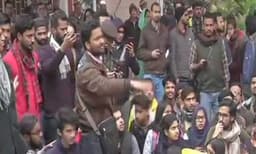 Students gather outside Jamia VC office demanding FIR against Delhi Police

