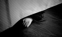 ഭാര്യയുടെ അനുജത്തിയുമായി അവിഹിത ബന്ധം; ഒടുവില്‍ ഭാര്യയെ ഒഴിവാക്കാനായി വ്യാജ മോഷണശ്രമം സൃഷ്ടിച്ച് ഭര്‍ത്താവ് തന്നെ കൊലപ്പെടുത്തി; ഞെട്ടിക്കുന്ന സംഭവം ഇങ്ങനെ