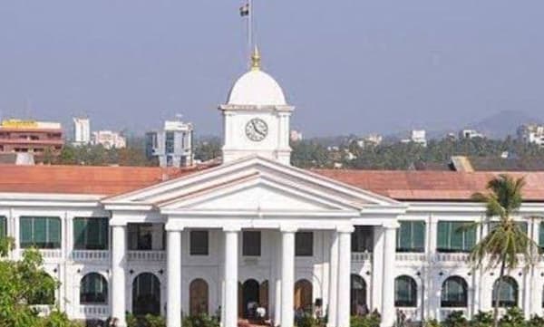 കെ.എ.എസ് പരീക്ഷയ്ക്ക് പഠിക്കാന്‍ അവധിയെടുക്കുന്നവരെ അയോഗ്യരാക്കും; രാജിവെച്ചിട്ട് പഠിച്ചാല്‍ മതിയെന്ന് പൊതുഭരണ സെക്രട്ടറി