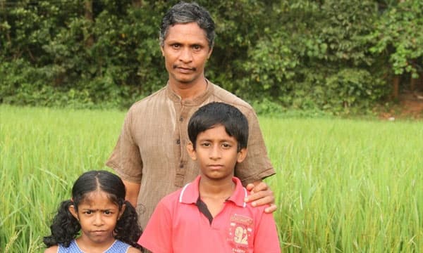 ജൈവ നെല്‍കൃഷിയിലൂടെ പാടത്ത് പൊന്നുവിളയിച്ച് ഇലക്ട്രീഷന്‍: ഇന്ത്യയിലെ ആദ്യത്തെ 'നെല്‍ പാര്‍ക്ക്' കതിരണിയുന്നത് മ്മടെ കോഴിക്കോട്ട്!