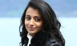 മോഹന്‍ലാലിനൊപ്പം റാമില്‍ അഭിനയിക്കാന്‍ കൊച്ചിയിലേക്ക് ; ത്രിഷയുടെ മൂന്ന് ഭാഷകളിലും ഓടി നടക്കുന്നു