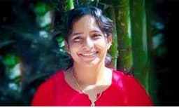 വിഷാദവും സങ്കടവുമൊക്കെ മാറി ; കൂടത്തായി മുഖ്യപ്രതി ജോളി ജയിലില്‍ ശരിക്കും ‘ജോളി’ ; കളിയും ചിരിയുമായി സെല്ലിലെ മറ്റ് ആറു പേര്‍ക്കൊപ്പം 