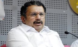 കെ.പി.സി.സി പുനഃസഘടന പോലെയാണ് സ്ഥാനാര്‍ത്ഥി നിര്‍ണ്ണയമെങ്കില്‍ എല്‍.ഡി.എഫിന് ഭരണത്തുടര്‍ച്ച ഉറപ്പ്: കെ. മുരളീധരന്‍