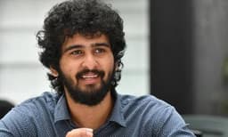 അമ്മയുമായുള്ള ചര്‍ച്ച പരാജയം: ഷെയ്ന്‍ നിഗം ഒരു കോടി നല്‍കണമെന്ന് നിര്‍മ്മാതാക്കള്‍