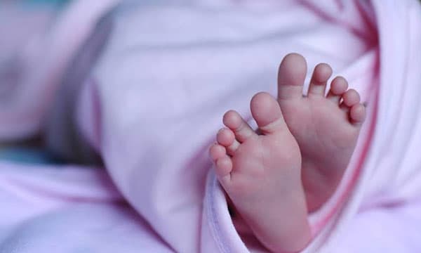 കൊച്ചിയില്‍ നവജാത ശിശുവിന്റെ മൃതദേഹം ബക്കറ്റില്‍ ഉപേക്ഷിച്ച നിലയില്‍