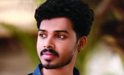 ഇവന്‍ അര്‍ബുദത്തെ പ്രണയിച്ചവന്‍, ലോകത്തിലാരും ഇണയെ ഇങ്ങനെ സ്നേഹിക്കില്ല..