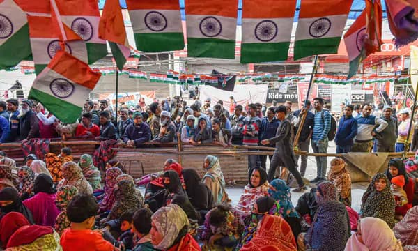 ഡല്‍ഹിയെ തന്നെ ആക്രമിക്കാനിരിക്കുന്ന ചാവേറുകളെ ഉണ്ടാക്കുന്ന പ്രജനന കേന്ദ്രം ; ഷഹീന്‍ബാഗ് സമരക്കാരെ വംശീയമായി ആക്രമിച്ച് ബിജെപി കേന്ദ്രമന്ത്രി