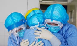 കൊറോണാ ബാധിച്ചുള്ള മരണം  700 കടന്നു,  80 ഇന്ത്യാക്കാര്‍ ഇപ്പോഴും ചൈനയില്‍ തുടരുന്നു ; കുടുങ്ങിപ്പോയ മലയാളികളെ കൊച്ചിയില്‍ എത്തിച്ചു