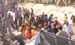 മൊഹാലിയില്‍ മൂന്ന് നില കെട്ടിടം തകര്‍ന്ന് വീണു ; രണ്ട് പേരെ രക്ഷപ്പെടുത്തി, രക്ഷാപ്രവര്‍ത്തനം തുടരുന്നു 