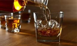 ഗോവയില്‍ മദ്യവില 50 %  കൂട്ടാന്‍ ഒരുങ്ങി സര്‍ക്കാര്‍ ; ഇനി ചെലവേറും 