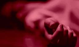 വീട്ടുനുള്ളില്‍ ദമ്പതിമാരും മൂന്ന് മക്കളും മരിച്ച നിലയില്‍ ; മൃതദേഹങ്ങള്‍ക്ക് നാല് ദിവസത്തെ പഴക്കം 