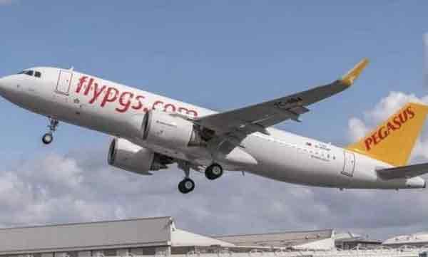 ലാന്‍ഡിങ്ങിനിടെ പെഗാസസിന്റെ ടയറിന് തീപിടിച്ചു, അപകടം ഒഴിവായത് തലനാരിഴയ്ക്ക് 