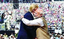 ആദ്യദിനം സൗഹൃദം; രണ്ടാംദിനം വ്യാപാരം; 300 കോടി ഡോളറിന്റെ ആയുധങ്ങള്‍ വാങ്ങാനുള്ള കരാറില്‍ ഇന്ത്യ ഇന്ന് ഒപ്പുവയ്ക്കും 