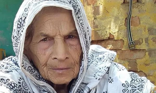 ഡല്‍ഹിയില്‍ കലാപകാരികള്‍ തീ കൊളുത്തിയ വീടിനുള്ളില്‍ കുടുങ്ങി 84 കാരിക്ക് ദാരുണാന്ത്യം