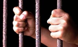 കണ്ണൂരില്‍ വ്യാപാരിയെ തട്ടിക്കൊണ്ടുപോകാന്‍ ഗുണ്ടാസംഘം ; ക്വട്ടേഷന്‍ നല്‍കിയത് 22 കാരി ; പ്രശ്‌നത്തിന് പിന്നില്‍ 30,000 രൂപയുടെ തര്‍ക്കം