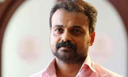 നടി ആക്രമിക്കപ്പെട്ട കേസിലെ വിചാരണ; നടന്‍ കുഞ്ചാക്കോ ബോബനെതിരെ വാറന്റ്