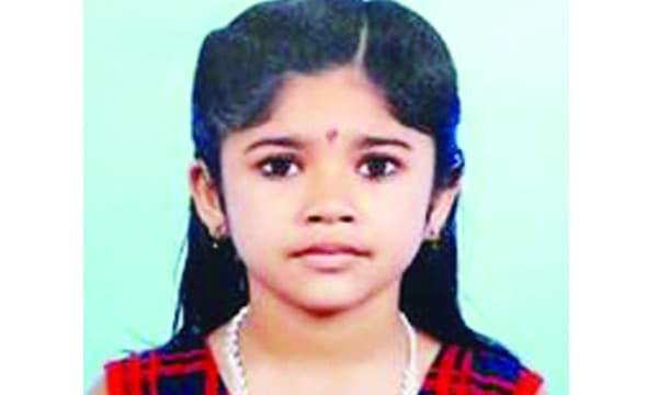 മുങ്ങിമരണം സ്ഥിരീകരിക്കുമ്പോഴും ചോദ്യങ്ങളുടെ എണ്ണം കൂടുന്നു; ദേവനന്ദ പോയ വഴിയേ പോലീസ്, സംശയിക്കുന്നയാളെ ചോദ്യംചെയ്തു ;  കച്ചിത്തുരുമ്പെങ്കിലും കിട്ടിയാല്‍ കസ്റ്റഡിയിലെടുക്കും