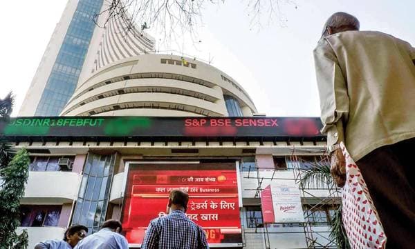 Yes Bank stock crashes by 55 pc, NSE cancels its F & Os from May 29