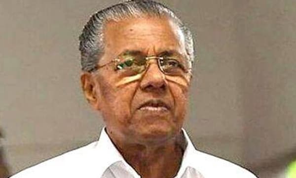 ഇന്ത്യയില്‍ അപ്രഖ്യാപിത അടിയന്തിരാവസ്ഥ നിലനില്‍ക്കുന്നു ; ചാനല്‍ വിലക്ക് മുഖം മോശമായതിന് കണ്ണാടി തകര്‍ക്കുന്ന പ്രവണത ; വരാനിരിക്കുന്ന വലിയ ആപത്തുകളുടെ സൂചനയെന്ന് മുഖ്യമന്ത്രി