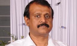 ചാനലുകളുടെ 48 മണിക്കൂര്‍ നിരോധനം 6 മണിക്കൂറായി കുറഞ്ഞതെങ്ങനെ? എന്ത് നടന്നു എന്നു സര്‍ക്കാര്‍ വ്യക്തമാക്കണം; മാധ്യമങ്ങളുടെ വിലക്ക് നീക്കിയതിനെതിരെ ടിപി സെന്‍കുമാര്‍