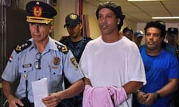Ronaldinho in police net over forgery