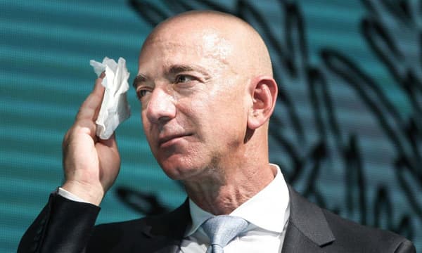 കൊറോണ ലോകത്തെ ഏറ്റവും സമ്പന്നനെയും പൊളിച്ചടുക്കുന്നു ; പ്രതിദിനം നഷ്ടം ഏഴ് ബില്യണ്‍ ഡോളര്‍ ; സമ്പത്ത് 117 ബില്യണില്‍ നിന്നും 110 ബില്യണായി കുറഞ്ഞു