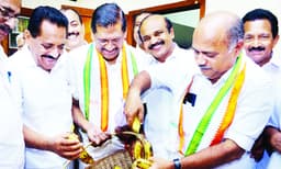 ഐക്യകാഹളത്തില്‍ ഫ്രാന്‍സിസ് ജോര്‍ജും പി.ജെ. ജോസഫിനൊപ്പം; കോവിഡ്-19 ചതിച്ചതിനാല്‍ കേരളാ കോണ്‍ഗ്രസുകളുടെ സംയുക്ത ലയന പ്രഖ്യാപനം നടന്നില്ല  