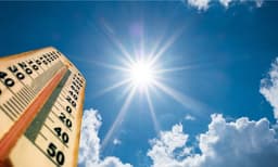 പകല്‍ താപനില ഉയരുന്നു, കോഴിക്കോട് ഇന്ന് ഉഷ്ണതരംഗ സാധ്യത ; പാലക്കാട് തിളച്ച് മറിയുന്നു 41 ഡിഗ്രി ; കോട്ടയവും ആലപ്പുഴയും ചുട്ടുപൊള്ളും