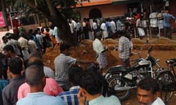 
കൊറോണപ്പേടിയില്‍ മലപ്പുറം നഗരസഭാ പരിധിയില്‍ മദ്യശാലകള്‍ അടച്ചിടും