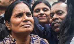 നിര്‍ഭയയുടെ വിധി ഇനിയാര്‍ക്കും ഉണ്ടാകരുത് ; ഇന്നത്തെ ദിവസം വനിതകളുടേത് ;  സ്ത്രീകള്‍ക്കും കുട്ടികള്‍ക്കും വേണ്ടി പോരാട്ടം തുടരുമെന്ന് മാതാവ്