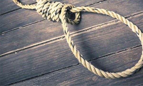 തൂക്കിലിട്ടിട്ടും പ്രതി മരിച്ചില്ല! രണ്ടാമതൊരിക്കല്‍ തൂക്കുന്നതു കോടതി വിലക്കി ; ‘മരണംവരെ തൂക്കിലേറ്റുക’ എന്ന വിധിവാചകം അങ്ങിനെയുണ്ടായി ;  കേരളത്തിന് ആകെ മൂന്ന് ആരാച്ചാര്‍മാര്‍