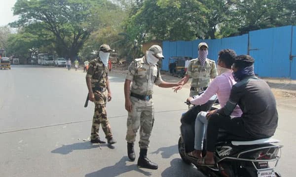 വഴി ചോദിക്കുന്നതിനിടെ ബൈക്ക് യാത്രികന്‍ മുഖം മറയ്ക്കാതെ തുമ്മി: മഹാരാഷ്ട്രയില്‍ യുവാവിന് മര്‍ദ്ദനം 
