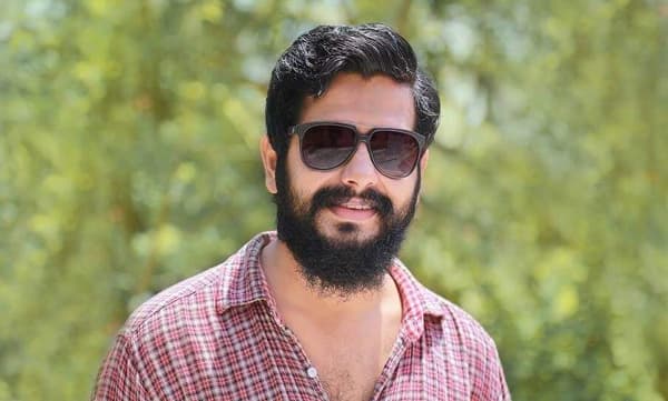 മുട്ടുവേദനവച്ച് ഓളും, പാതി കിഡ്‌നി ഓഫായി കെടക്കണ ഞാനും, ദാരിദ്ര്യം തിന്നോണ്ടിരിക്കാടാ സില്‍മാനടാ: കുറിപ്പ്