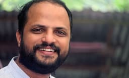 'ഇങ്ങോട്ടു അയച്ചോ ഞാന്‍ കുത്തിയിരുന്ന് വായിച്ചോളാ: കൊറോണ കാലത്ത് കഥയെഴുതൂ, സിനിമയാക്കാമെന്ന് ജൂഡ് ആന്റണി