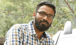 ​‍​‍സസ്പെന്‍ഷനിലും ശമ്പളം കൊടുക്കണം, ശ്രീറാം ജോലി ചെയ്ത് ശമ്പളം വാങ്ങട്ടെ; ബഷീര്‍ കേസില്‍ സഹായിക്കില്ല: മുഖ്യമന്ത്രി