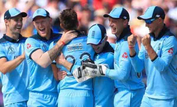 കൊവിഡ് 19 : ഇംഗ്ലീഷ് ക്രിക്കറ്റ് താരങ്ങളുടെ പ്രതിഫലം വെട്ടിക്കുറയ്ക്കാനൊരുങ്ങി ഇ. സി. ബി
