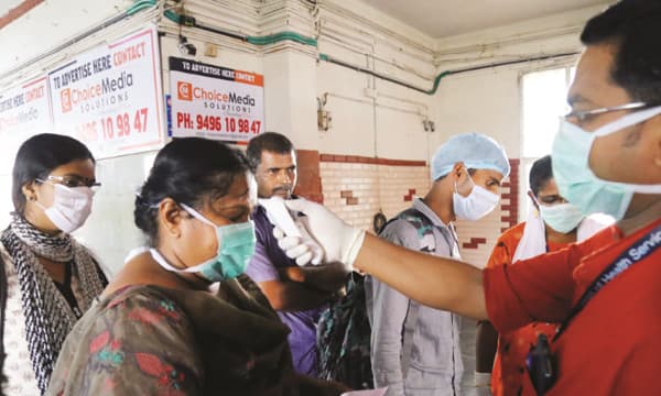 രാജ്യം കോവിഡ് സാമൂഹ്യവ്യാപനത്തിന് അരികില്‍ ; രോഗത്തിന്റെ 10 പ്രഭവകേന്ദ്രങ്ങളില്‍ കാസര്‍ഗോഡും പത്തനംതിട്ടയും 