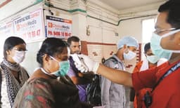 രാജ്യം കോവിഡ് സാമൂഹ്യവ്യാപനത്തിന് അരികില്‍ ; രോഗത്തിന്റെ 10 പ്രഭവകേന്ദ്രങ്ങളില്‍ കാസര്‍ഗോഡും പത്തനംതിട്ടയും 