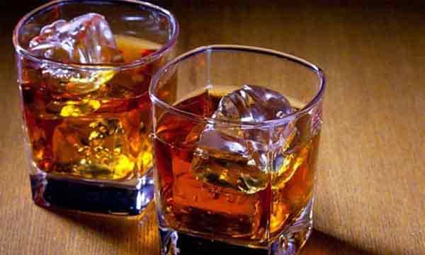 ലോക്ക്ഡൗണിനിടെ അനധികൃത മദ്യവില്‍പ്പന ; കണ്‍സ്യൂമര്‍ഫെഡ് ജീവനക്കാരന്‍ അറസ്റ്റില്‍ 