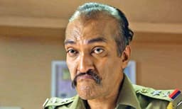 ശ്രീകൃഷ്ണനായി മുതല്‍ ശവമായിവരെ അഭിനയിക്കും; കലിംഗ തീയേറ്റേഴ്‌സിന്റെ ഒരു നാടകത്തിലും അഭിനയിക്കാത്തയാള്‍ ശശി കലിംഗയായതെങ്ങിനെ? 