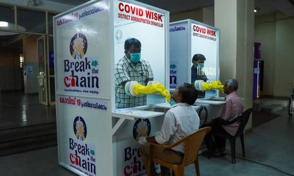 ‘‘കോവിഡ് ഇങ്ങിനെ വേണം നേരിടാന്‍, ഒന്നാം നമ്പറെന്ന് അഭിമാനിക്കുന്നവര്‍ നാണിക്കട്ടെ...!!’’ ; കേരളം കാട്ടിയ മാതൃകയെ അഭിനന്ദിച്ച് ലോകം ; നരവംശ ശാസ്ത്രജ്ഞരും അന്താരാഷ്ട്ര മാധ്യമങ്ങളും