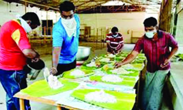 ആവേശം ചോര്‍ന്നപ്പോള്‍ സമൂഹ അടുക്കള തലവേദനയാകുന്നു ; മടങ്ങുന്ന പ്രവാസികള്‍ക്കായി ഐസൊലേഷന്‍ കേന്ദ്രങ്ങള്‍ കായലില്‍ ; 2000 പേരെ പാര്‍പ്പിക്കും  