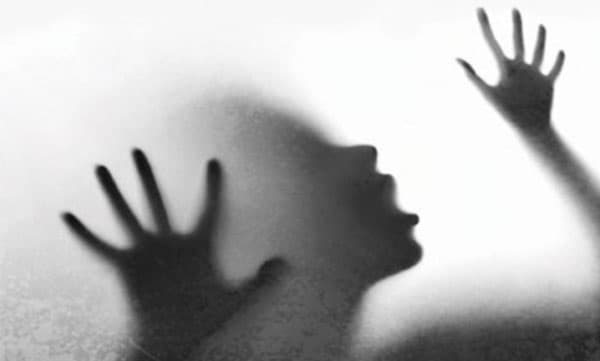 ലോക്ക്ഡൗണ്‍ ; വീട്ടില്‍ ഒറ്റപ്പെട്ട വീട്ടമ്മ പീഡനത്തിന് ഇരയായി