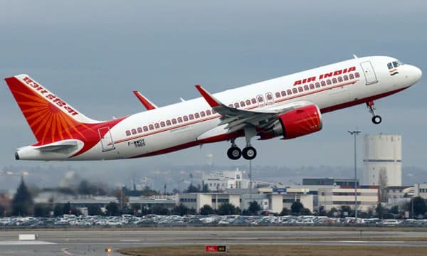 മെയ് നാല് മുതല്‍ ബുക്കിങ്ങ് ആരംഭിച്ച് എയര്‍ ഇന്ത്യ: വിമാന സര്‍വീസുകള്‍ പുന:രാരംഭിക്കുന്നത് തീരുമാനിച്ചിട്ടില്ലെന്ന് കേന്ദ്രം