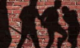 അഞ്ചുപേർ ചേർന്ന് ക്രൂരമായി മർദ്ദിച്ച് അണുനാശിനി കുടിപ്പിച്ചു ; ശുചീകരണത്തൊഴിലാളി മരിച്ചു